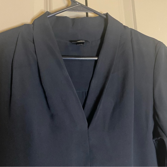 Black V-neck Blouse - Picture 3 of 4